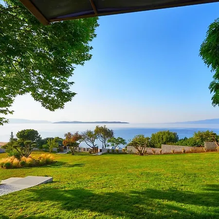 Private Villas, Aetheris, Ierissos Villa Develíkia