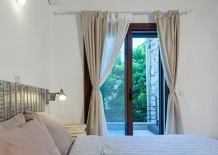 Private Villas, Aetheris, Ierissos Villa Develíkia